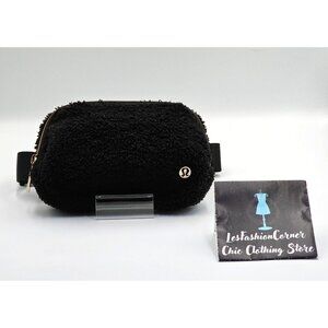 Lululemon Women's Black Sherpa Fleece Belt Bag Crossbody Waist Pack   3040